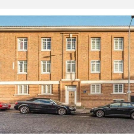 2 Bedroom Apartment In Kidderminster Bagian luar foto